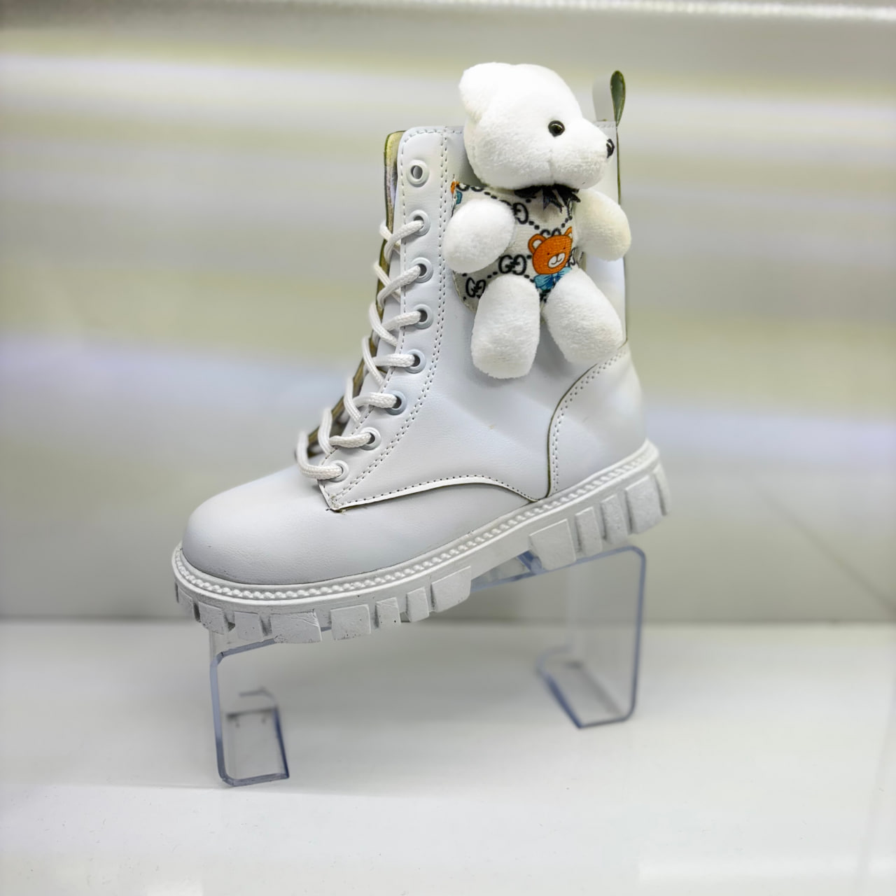 بوت بچگانه چرمی ضدآب با زیره یخشکن 2 کفش بچگانه چرمی ضدآب با زیره PU یخشکن سفید